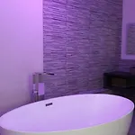 5&5 Rooftop Bed & Breakfast 3*