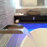Bed & Breakfast 5&5 Rooftop 3*