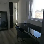 Bed & Breakfast 5&5 Rooftop 3*