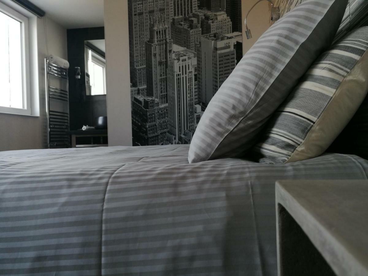 5&5 Rooftop Couette-café